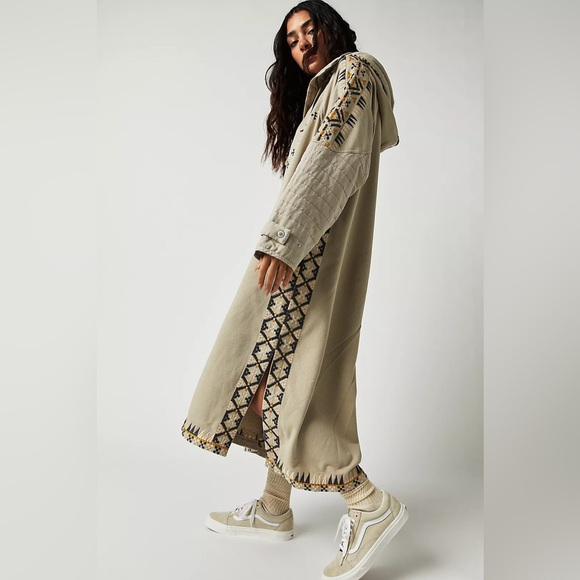 Free People Nomad Poncho - Picture 2 of 9
